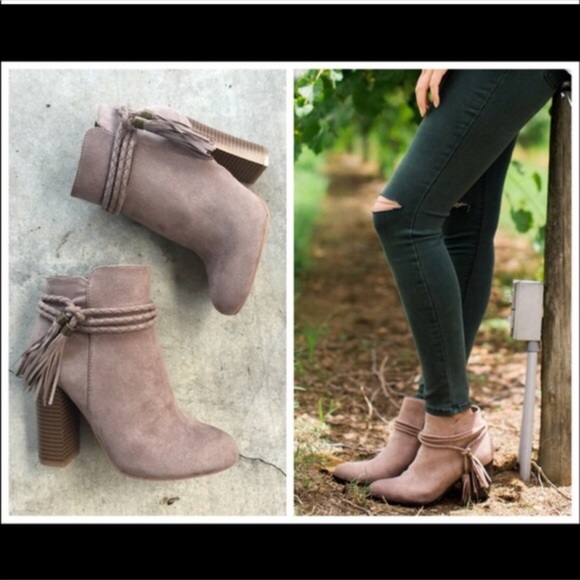 Taupe triple braid tassel suede booties - Picture 4 of 4